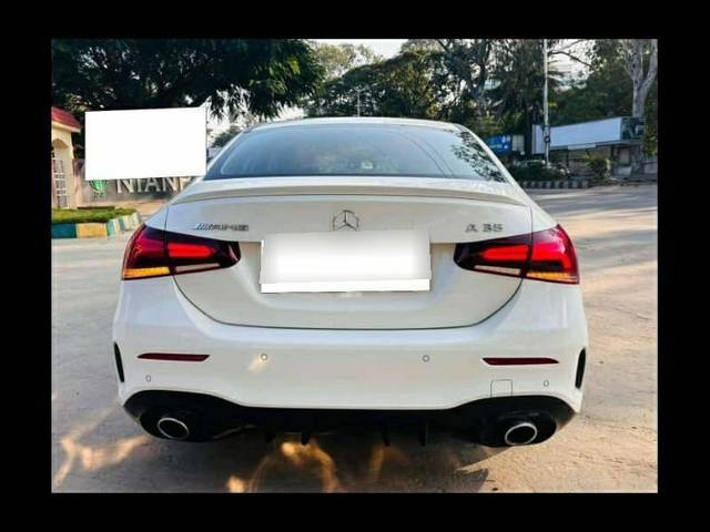 https://images10.gaadi.com/usedcar_image/4633033/original/processed_a1a8f042769e170e3affd02d60739c2e.jpg?imwidth=6401