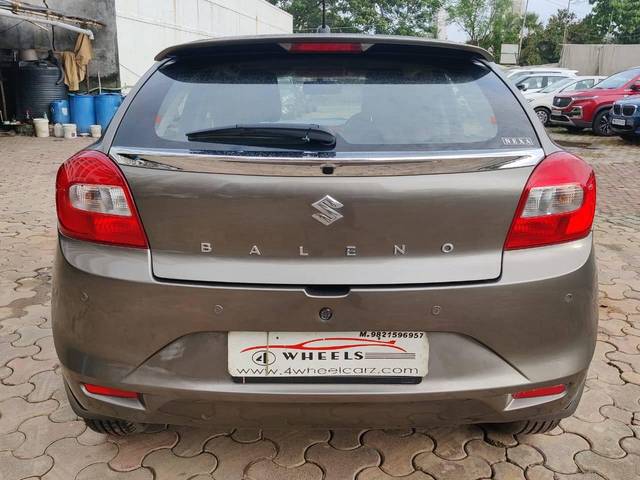 https://images10.gaadi.com/usedcar_image/4633035/original/processed_cfb6203f7006fe65380af73eb6cd09f7.jpeg?imwidth=6402