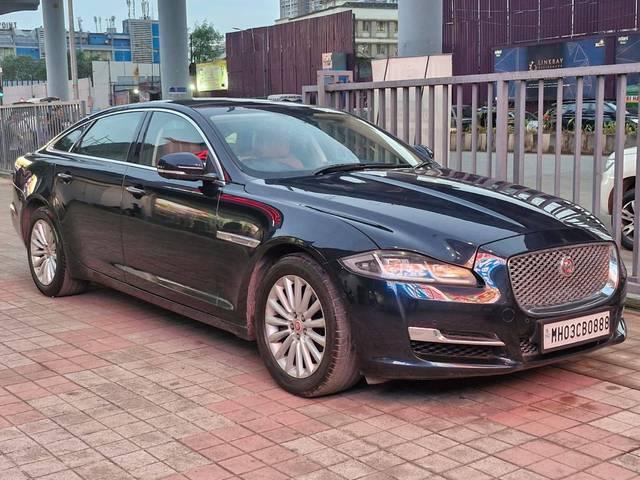 https://images10.gaadi.com/usedcar_image/4633043/original/processed_cef2cb72857f0626757e7457f2325d10.jpg?imwidth=6400