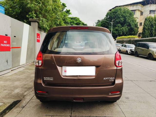 https://images10.gaadi.com/usedcar_image/4633107/original/processed_1a9723bb8e76fa1259673984437c9d98.jpeg?imwidth=6402