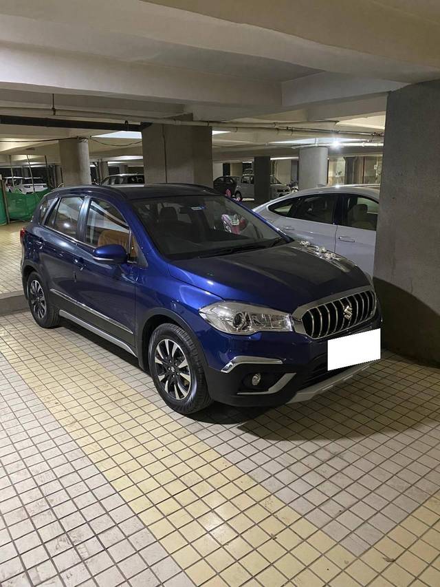 https://images10.gaadi.com/usedcar_image/4633127/original/processed_1f4f40c1-fd67-4afb-86a3-6cddb7a551de.jpg?imwidth=6400