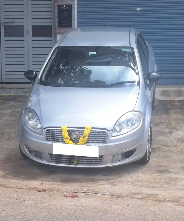 https://images10.gaadi.com/usedcar_image/4633149/original/processed_b09276ff-3267-4f23-8162-e3719cc9607e.jpg?imwidth=6400