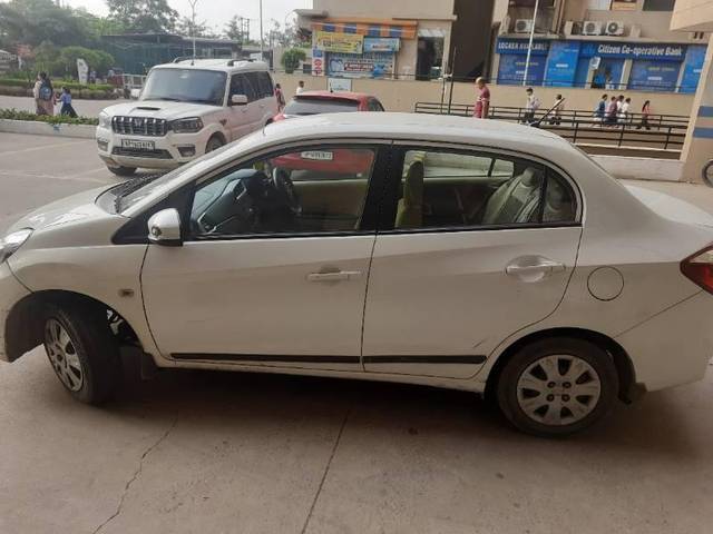https://images10.gaadi.com/usedcar_image/4633167/original/processed_c41ab47f-b95d-4813-aef9-e5bd1e01a79d.jpg?imwidth=6400