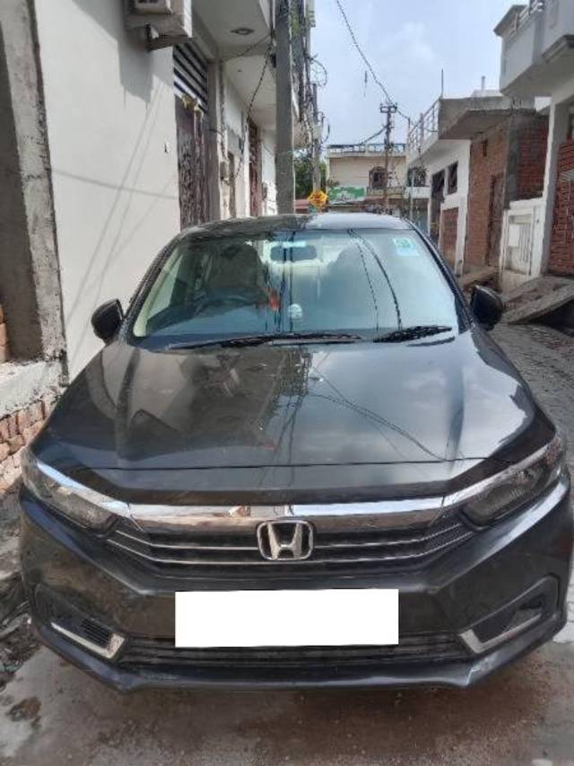 https://images10.gaadi.com/usedcar_image/4633171/original/processed_d7ad735c-40df-47ed-80a0-116dd0acd2c5.jpg?imwidth=6400