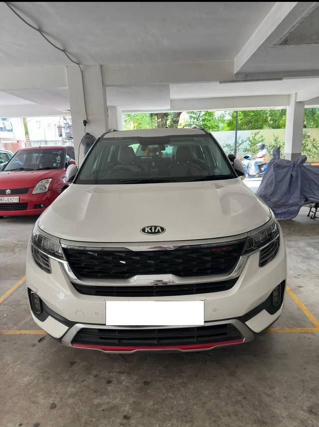 https://images10.gaadi.com/usedcar_image/4633173/original/processed_f1926532-f601-472f-a890-21c5a5cc7069.jpeg?imwidth=6401
