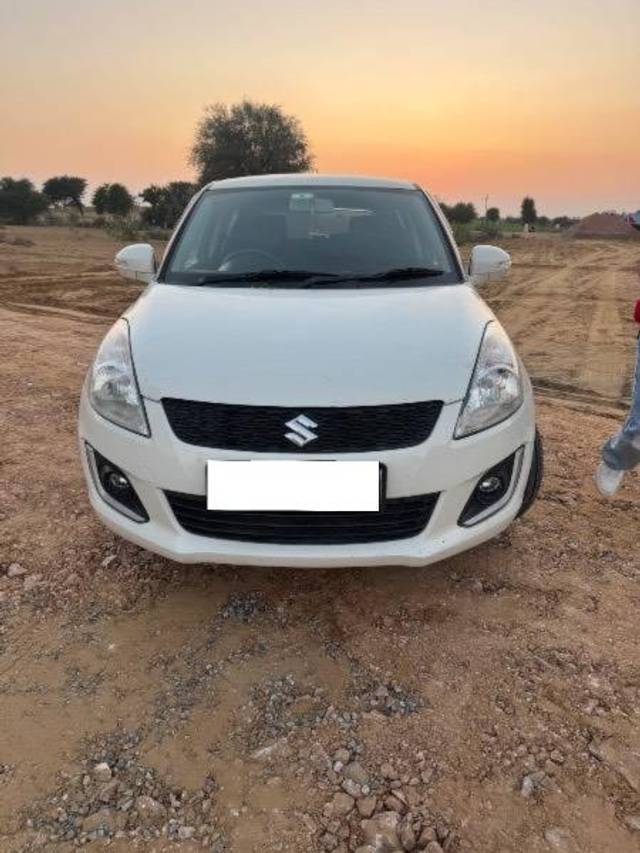 https://images10.gaadi.com/usedcar_image/4633196/original/processed_d905b1d9-6733-43ea-8d6c-ae51e8309f7b.jpeg?imwidth=6402