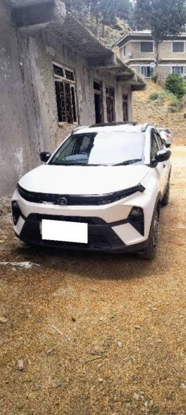 https://images10.gaadi.com/usedcar_image/4633212/original/processed_dfd9825f-b261-4fd2-94c9-9a6187bbe809.jpg?imwidth=6401