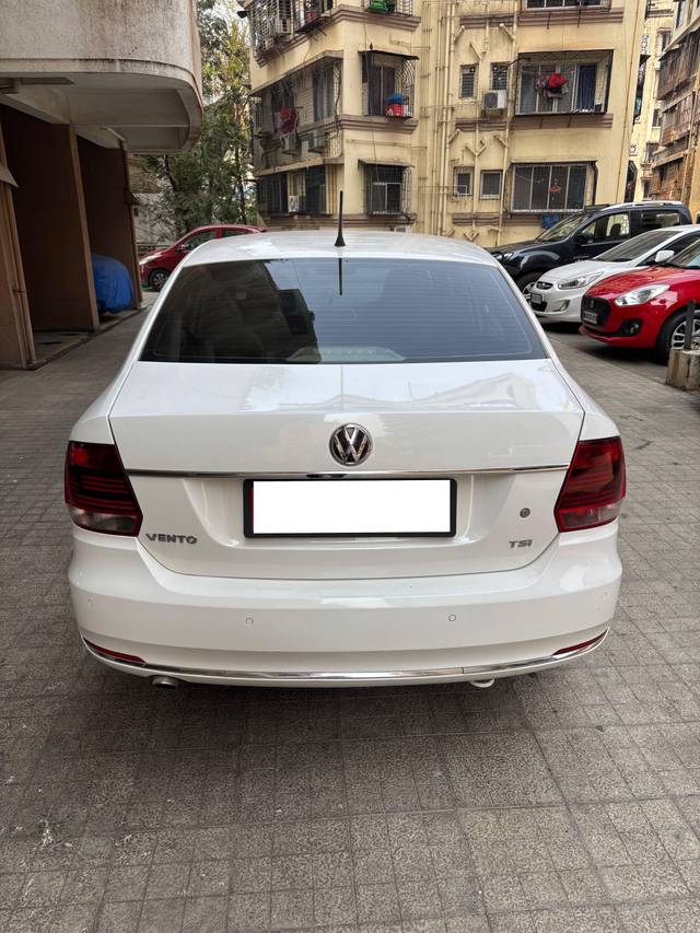 https://images10.gaadi.com/usedcar_image/4633224/original/processed_7bb2eadc-cab4-41e4-bb1e-f67600c1de12.jpg?imwidth=6401