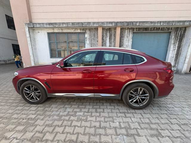 https://images10.gaadi.com/usedcar_image/4633244/original/8b42a5b2-ee41-4be3-8290-31d31c167510.jpg?imwidth=6401