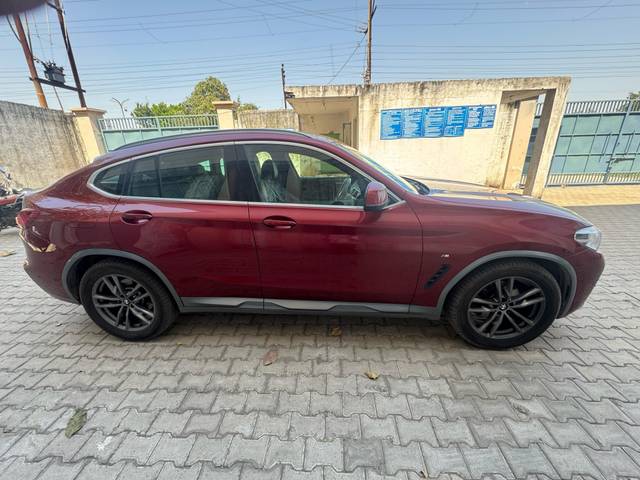 https://images10.gaadi.com/usedcar_image/4633244/original/c6d67dfc-7e78-43f1-88b8-6fcc8fa0b58b.jpg?imwidth=6400