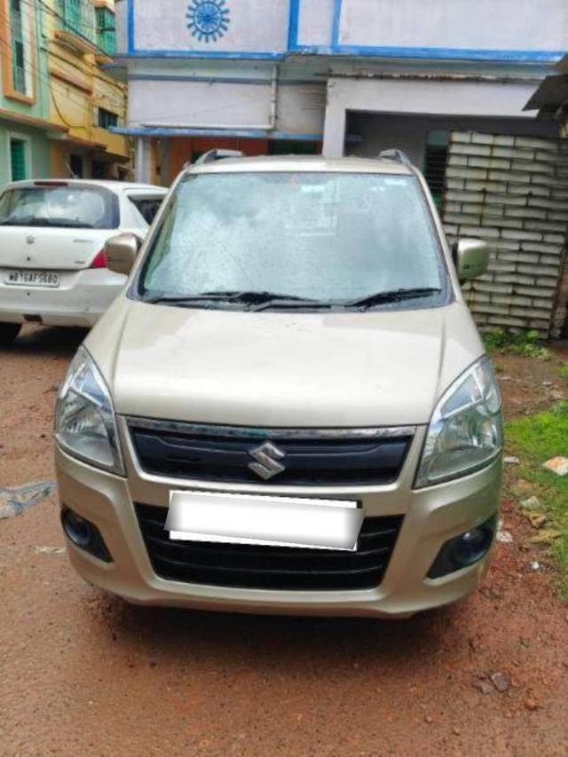 https://images10.gaadi.com/usedcar_image/4633246/original/processed_processed_db370209-a8b0-45c7-bb96-a304ec1fe470.jpg?imwidth=6400