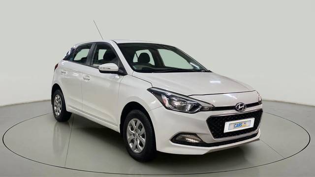 https://images10.gaadi.com/usedcar_image/4633261/original/3e0e97ecad8fe71b77501d2035e6e9ed.jpg?imwidth=6400