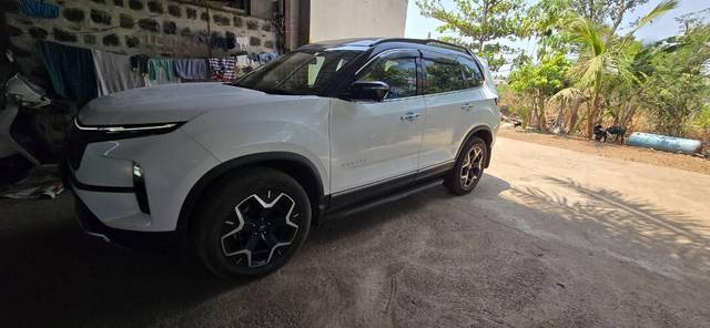 https://images10.gaadi.com/usedcar_image/4633283/original/processed_ec75400b-8215-420d-8862-3d336a6f1b7f.jpg?imwidth=6400