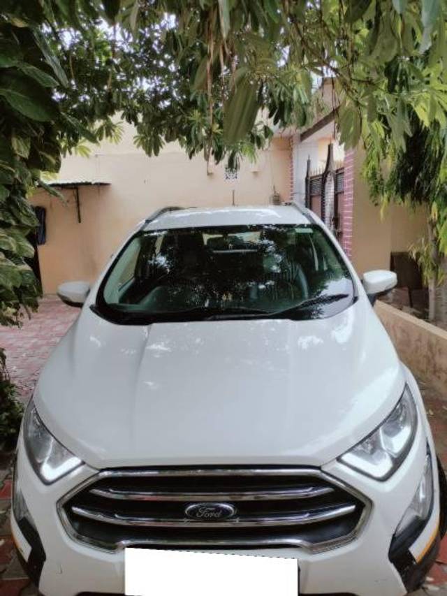https://images10.gaadi.com/usedcar_image/4633298/original/processed_27262873-34db-452f-a340-e6e77ad242eb.jpg?imwidth=6402