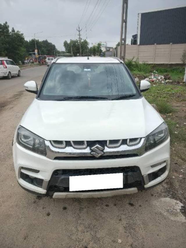 https://images10.gaadi.com/usedcar_image/4633319/original/processed_0ab69eeb-8dd7-4c83-90ab-8db4169f1024.jpg?imwidth=6400