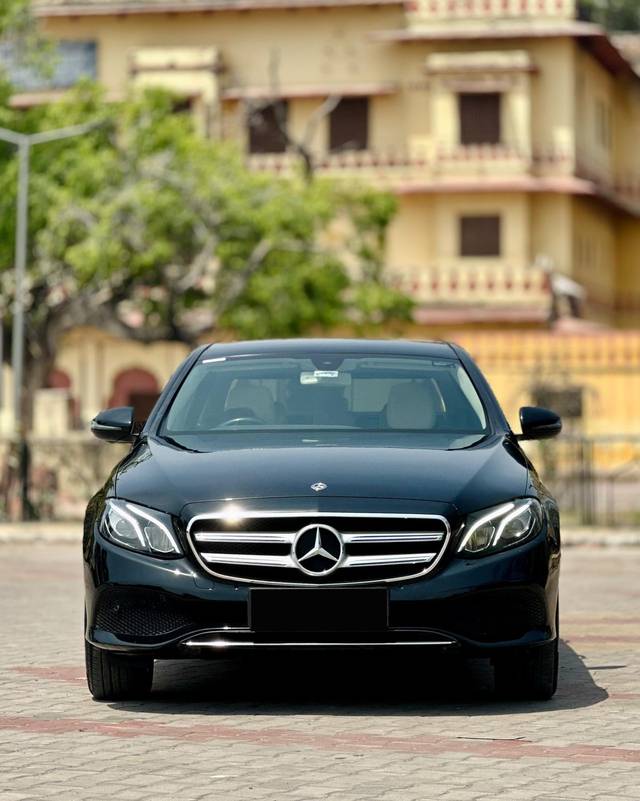 https://images10.gaadi.com/usedcar_image/4633320/original/209e14beda2edf18a86932b8348657eb.jpg?imwidth=6402