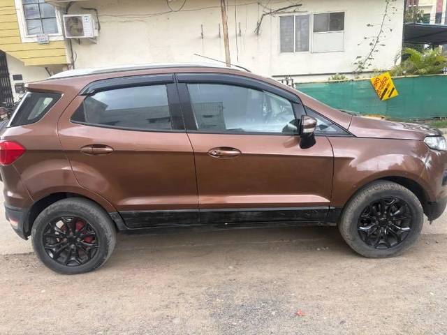 https://images10.gaadi.com/usedcar_image/4633361/original/processed_98c1cfbb-d69b-44a7-a5c5-b034231a084b.jpeg?imwidth=6401