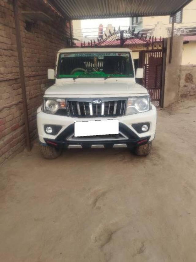 https://images10.gaadi.com/usedcar_image/4633362/original/processed_d56efe75-089b-4951-a2be-e816c193972f.jpg?imwidth=6400