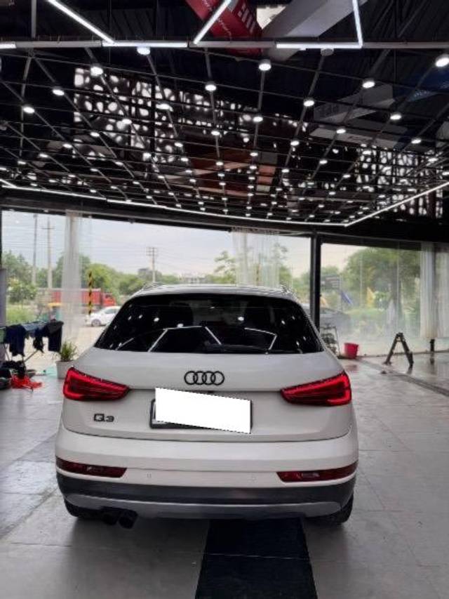 https://images10.gaadi.com/usedcar_image/4633394/original/processed_726f4494-e75e-4e50-93ea-d6c865364fb2.jpeg?imwidth=6401