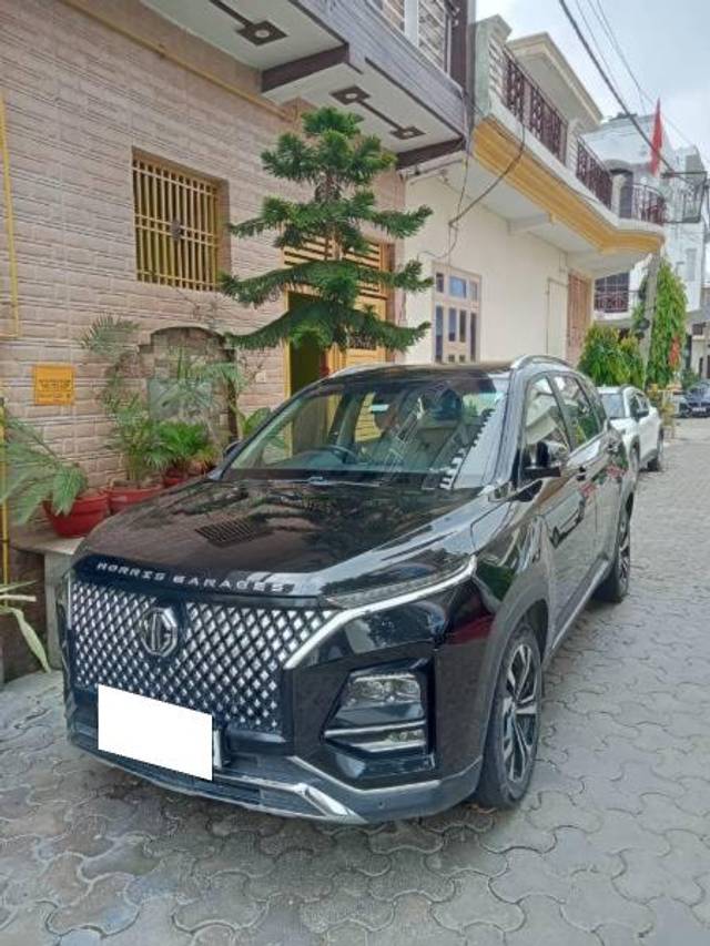 https://images10.gaadi.com/usedcar_image/4633427/original/processed_c89b13e2-d3cf-4abf-8180-33114846ef21.jpg?imwidth=6401