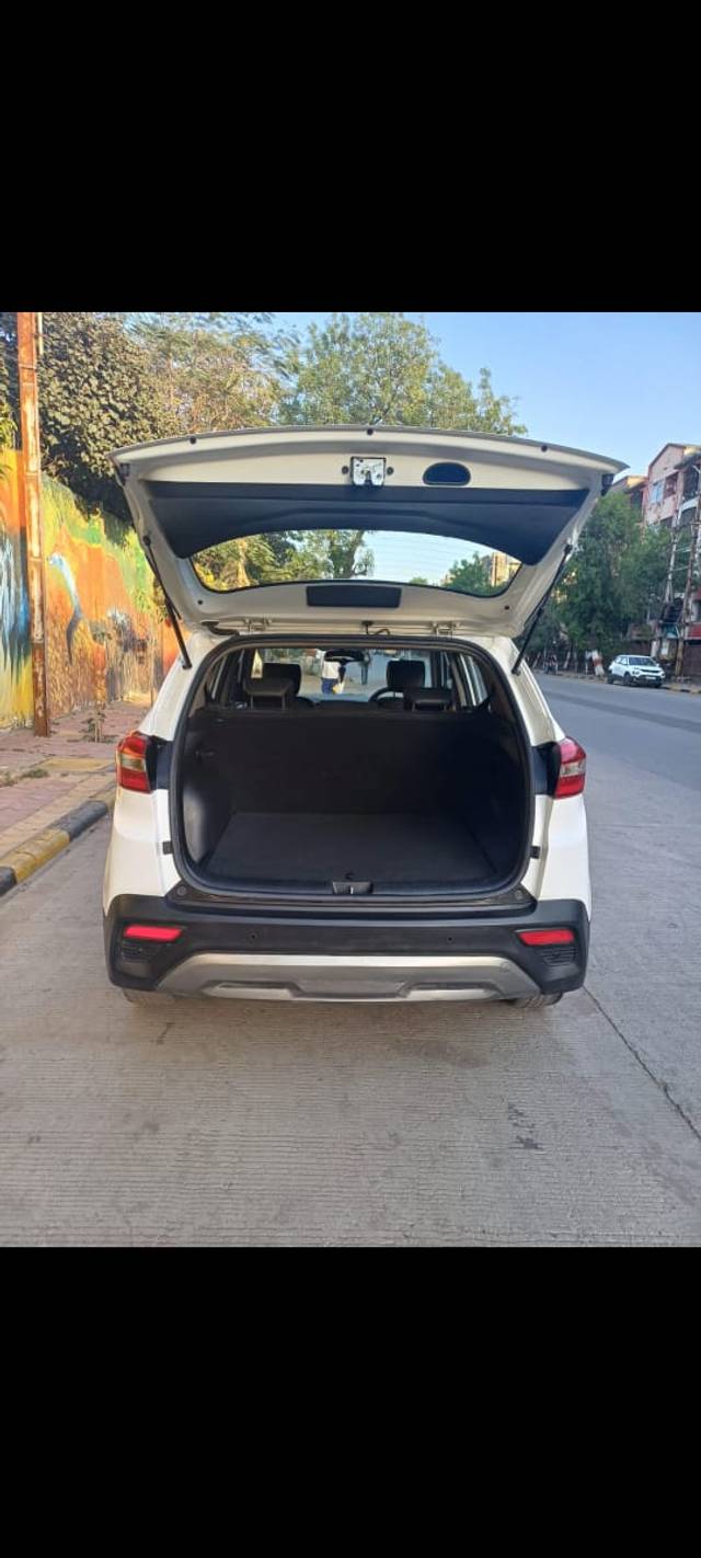 https://images10.gaadi.com/usedcar_image/4633542/original/7381b3ab7548e471cab7c8c1da667314.jpeg?imwidth=6401