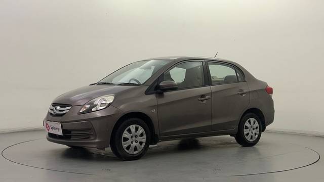 https://images10.gaadi.com/usedcar_image/4633648/original/e4d2343ec5c59ee24aaef6676cef2d2a.JPG?imwidth=6400
