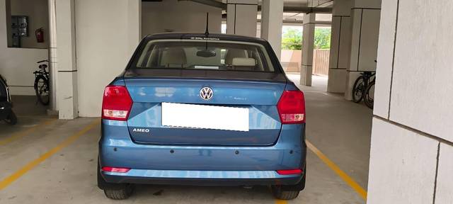 https://images10.gaadi.com/usedcar_image/4633659/original/processed_eaf853ab-fb45-4d99-a5c2-d9fdda28ea3a.jpg?imwidth=6401