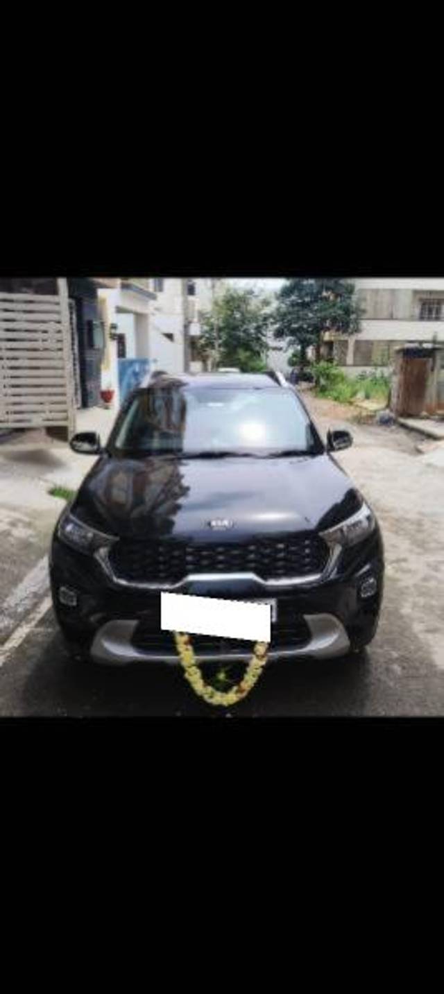 https://images10.gaadi.com/usedcar_image/4633670/original/processed_fe650006-f852-4c5b-b380-1f36d11738ff.jpg?imwidth=6400
