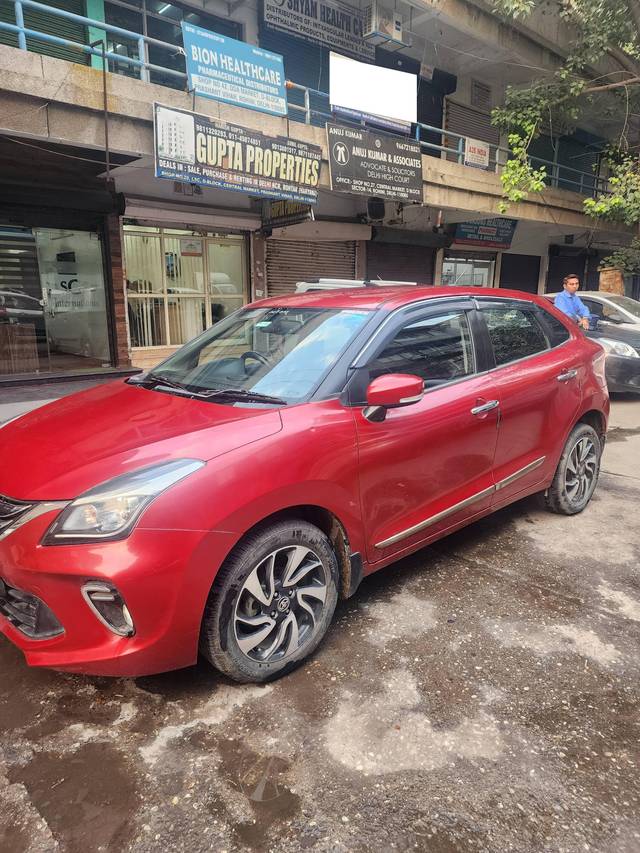 https://images10.gaadi.com/usedcar_image/4633696/original/processed_d33e0aef80057ea1561fff8484e5c5d0.jpg?imwidth=6402