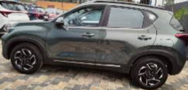 https://images10.gaadi.com/usedcar_image/4633720/original/processed_8620bf49-ccff-403b-8435-0a5f277b9aae.png?imwidth=6400