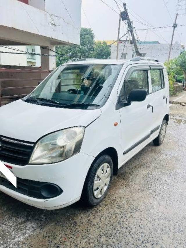 https://images10.gaadi.com/usedcar_image/4633748/original/processed_651ea95e-c3bc-4e63-9510-c7876e11a4fd.jpeg?imwidth=6400