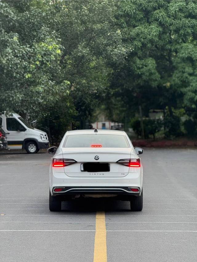 https://images10.gaadi.com/usedcar_image/4633800/original/processed_aa411dcd0218d4f1f24010130ccb7c51.jpg?imwidth=6401