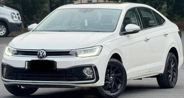 https://images10.gaadi.com/usedcar_image/4633800/original/processed_b4c342b1f5b00eb2763943a376c85e78.jpg?imwidth=6400