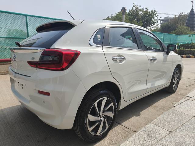 https://images10.gaadi.com/usedcar_image/4633805/original/processed_4b0b2809f63caa5f899195e7113a7c7d.jpeg?imwidth=6402