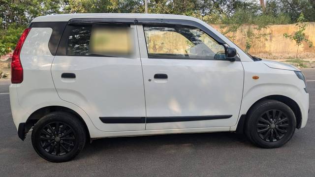 https://images10.gaadi.com/usedcar_image/4633812/original/processed_511d39a980ed26e8a881bb52cb9bf570.jpg?imwidth=6401