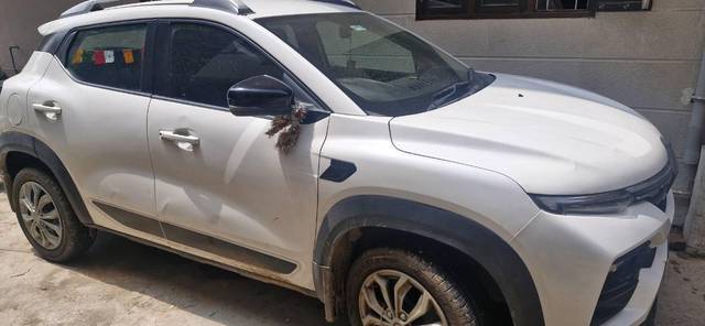 https://images10.gaadi.com/usedcar_image/4633814/original/processed_18b5c930-be24-46f6-bcbb-0f5a48a4c0bd.jpg?imwidth=6400