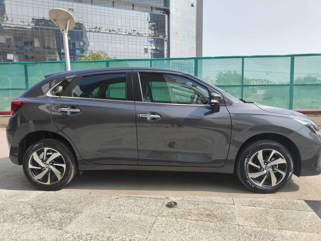 https://images10.gaadi.com/usedcar_image/4633820/original/6f83f27997bfdfbd4abbbdeca93d274a.jpeg?imwidth=6401