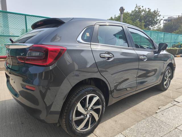 https://images10.gaadi.com/usedcar_image/4633820/original/processed_ee8b174389ca3aaedd87c900dcfcbcf6.jpeg?imwidth=6402