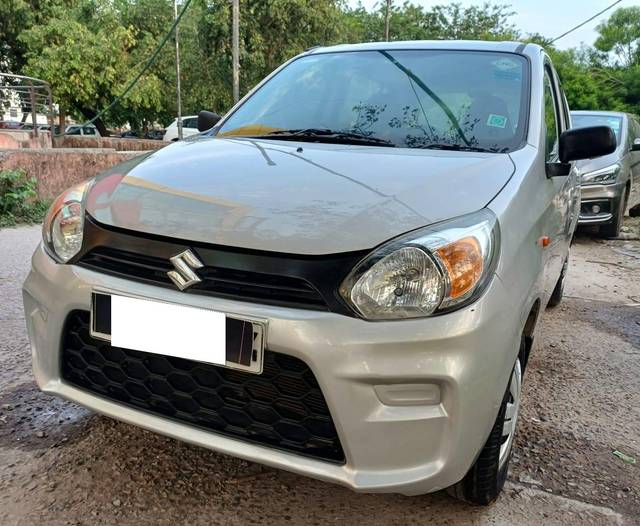 https://images10.gaadi.com/usedcar_image/4633822/original/processed_c844b5fd88af6b3f1d018d77a01a1a5d.jpg?imwidth=6402