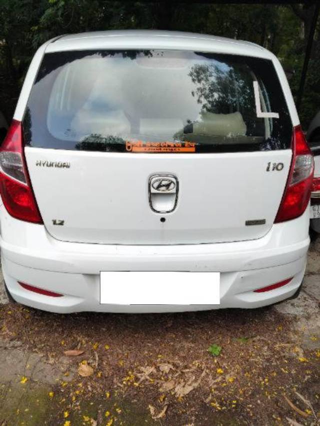 https://images10.gaadi.com/usedcar_image/4633823/original/processed_30ce4c91-fab8-45b5-9dc1-5f6c3777adc7.jpg?imwidth=6401