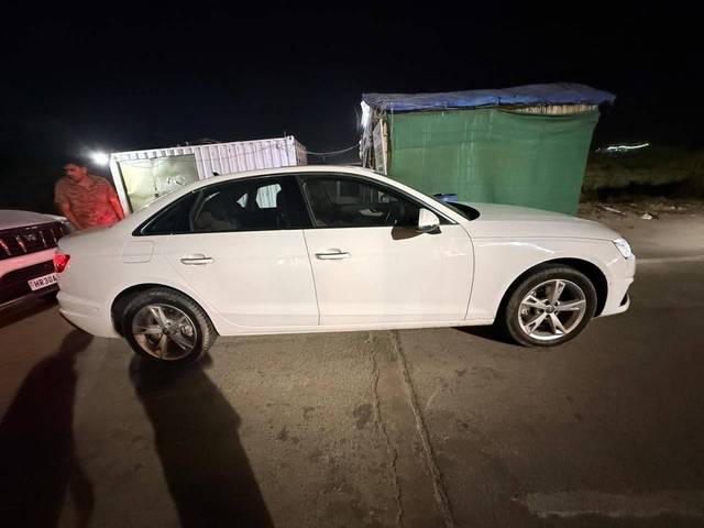 https://images10.gaadi.com/usedcar_image/4633827/original/processed_a6312188-c972-499d-ae0a-6996bc4fcae9.jpg?imwidth=6401
