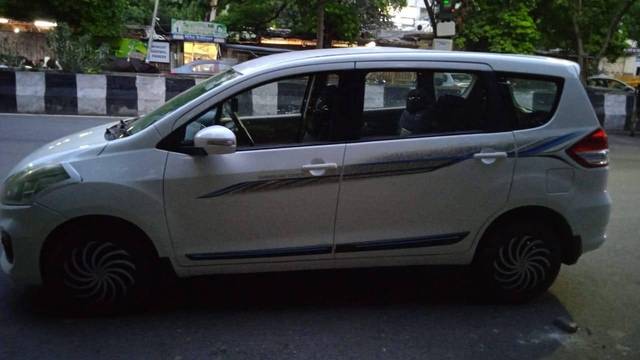https://images10.gaadi.com/usedcar_image/4633847/original/processed_81c70b993dda79928962cd8e3170e3c7.jpg?imwidth=6402