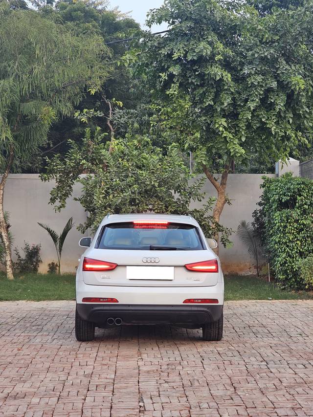 https://images10.gaadi.com/usedcar_image/4633850/original/processed_c82b51572c36892976702cf234b38522.jpg?imwidth=6402