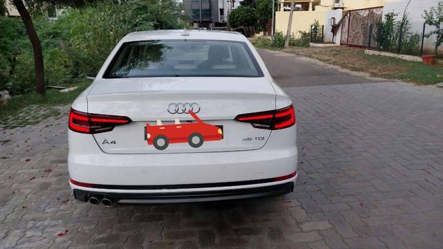 https://images10.gaadi.com/usedcar_image/4633851/original/processed_e2acdfe6-fa73-414a-a9dd-c51770b0fb56.jpg?imwidth=6401
