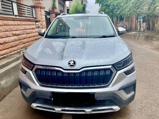 https://images10.gaadi.com/usedcar_image/4633864/original/processed_155cd0f6-8f69-4469-8e03-6cd74b2434fc.jpeg?imwidth=6400
