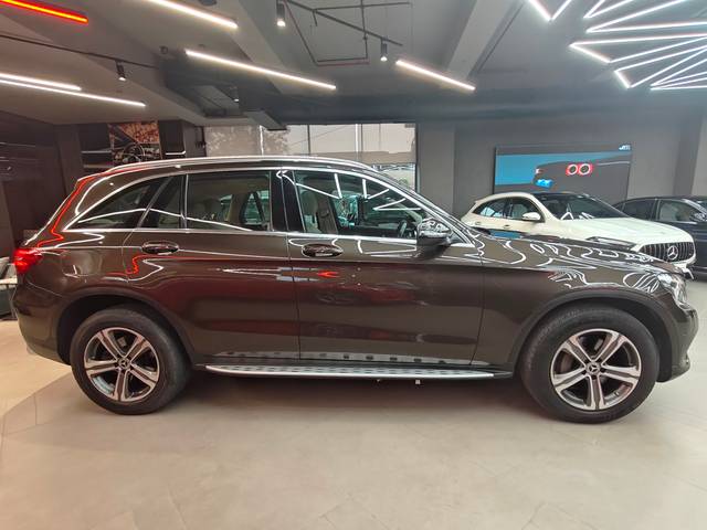 https://images10.gaadi.com/usedcar_image/4633876/original/ca633c0baf1dc884eda9267373d9e5c0.jpg?imwidth=6401