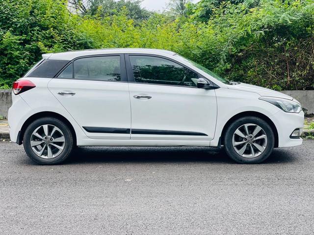 https://images10.gaadi.com/usedcar_image/4633886/original/5608b7706394ead37d5de28fb4722ec0.jpg?imwidth=6401