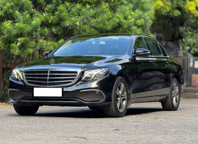 https://images10.gaadi.com/usedcar_image/4633888/original/processed_2c176cbf5186b3f2a9b14e4a659e2942.jpg?imwidth=6402