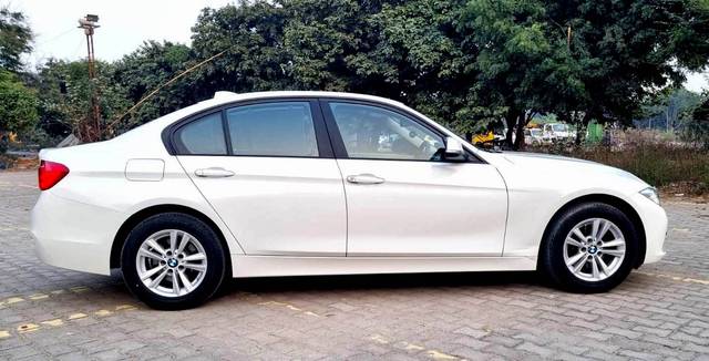 https://images10.gaadi.com/usedcar_image/4633894/original/4aa780552b9fc99d1484717dacaa8b2c.jpg?imwidth=6401