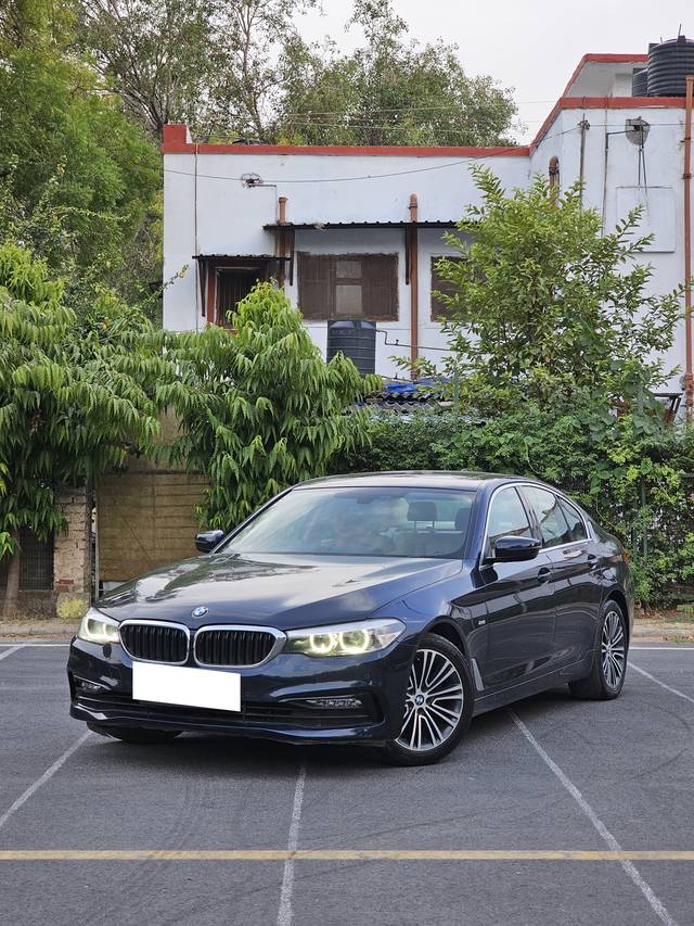 https://images10.gaadi.com/usedcar_image/4633895/original/processed_24701c5d0306c8ba09551697ecab6e5b.jpg?imwidth=6400